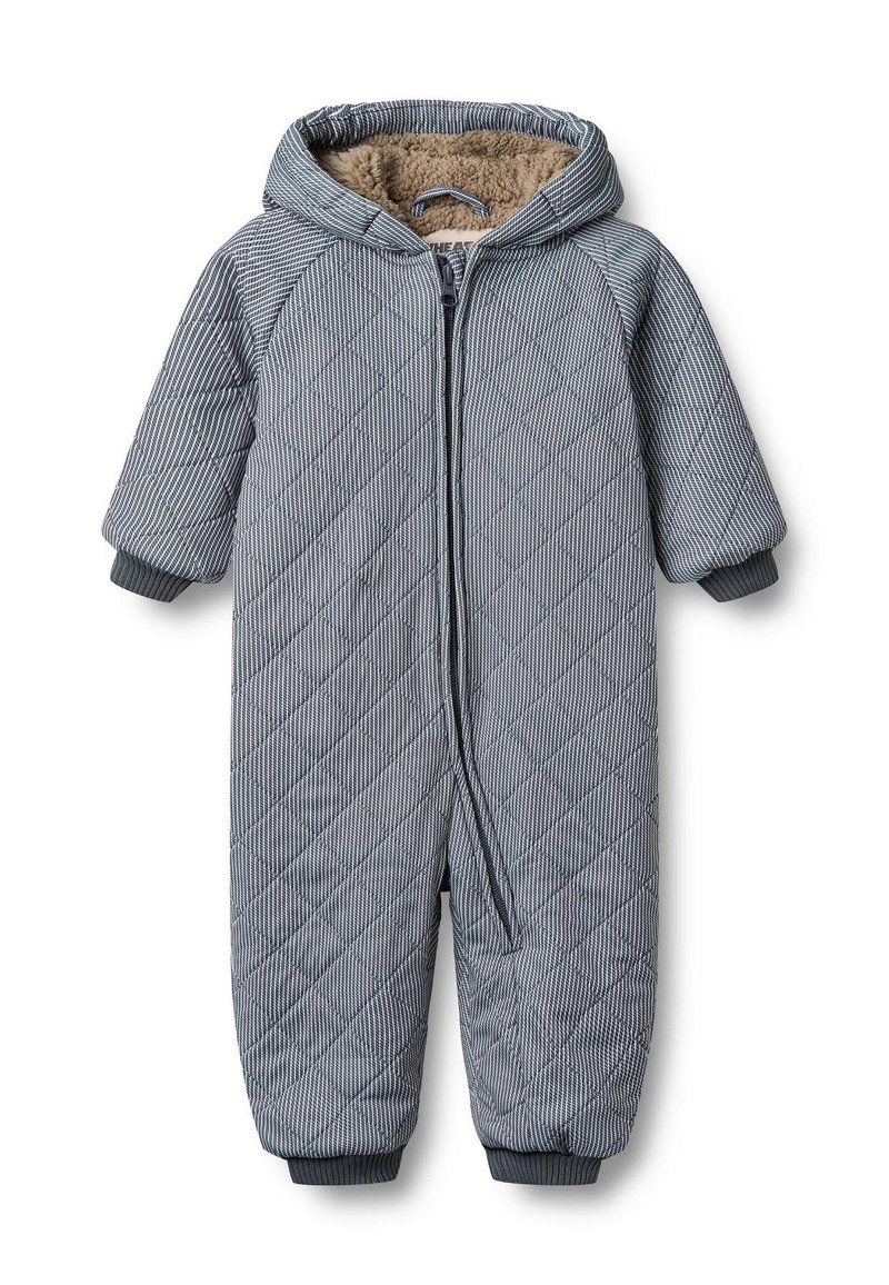 Pikowany niemowlęcy kombinezon zimowy w szarym kolorze z paskowanym wzorem. Posiada kaptur wyściełany futerkiem oraz elastyczne mankiety. Z przodu zamek błyskawiczny ułatwiający zakładanie.