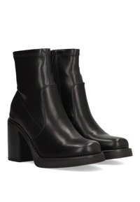ETIKA NUUK - Botines con plataforma - black