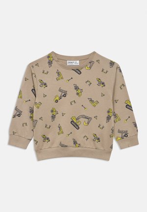 Beige Sweatshirt für Kleinkinder mit langen Ärmeln, gemustert mit gelben und schwarzen Baustellenfahrzeugen, Schaufeln und Verkehrskegeln.