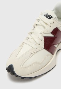 Thumbnail Image 9