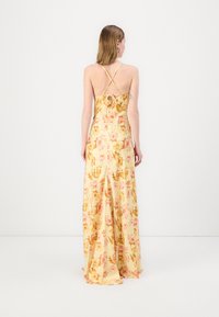 Malina CORNELIA DRESS - Maxi ruha - lemon/peony