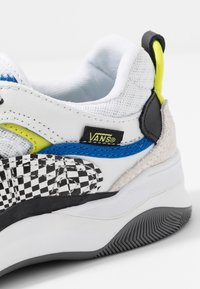 Vans Matalavartiset tennarit - white