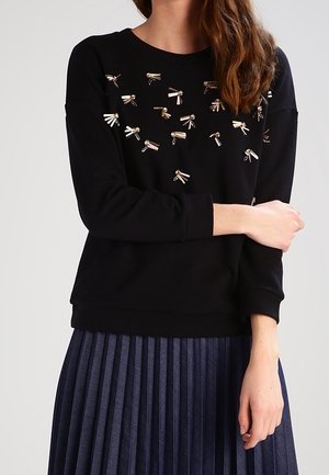 Sweater - black