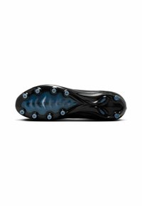 Scarpa da calcio nera con tomaia testurizzata, suola sagomata in modo evidente e dettagli blu sugli scarpini. Presenta un design elegante e aerodinamico.