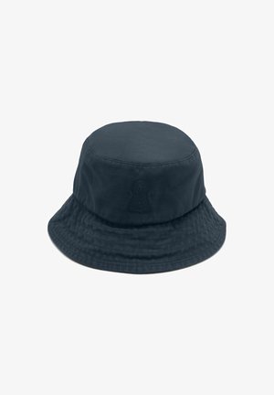Donker marineblauwe vissershoed met subtiel geborduurd sleutelgatmotief aan de voorkant, gemaakt van gestructureerde stof met brede rand.