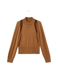 Brauner Strickpullover mit langen Ärmeln und einer ärmellosen, capeähnlichen Überlage mit hohem Hals, flach auf einem weißen Hintergrund ausgelegt.