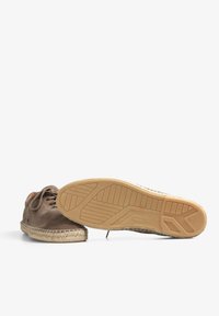 Scalpers Pantofi casual cu șiret - taupe