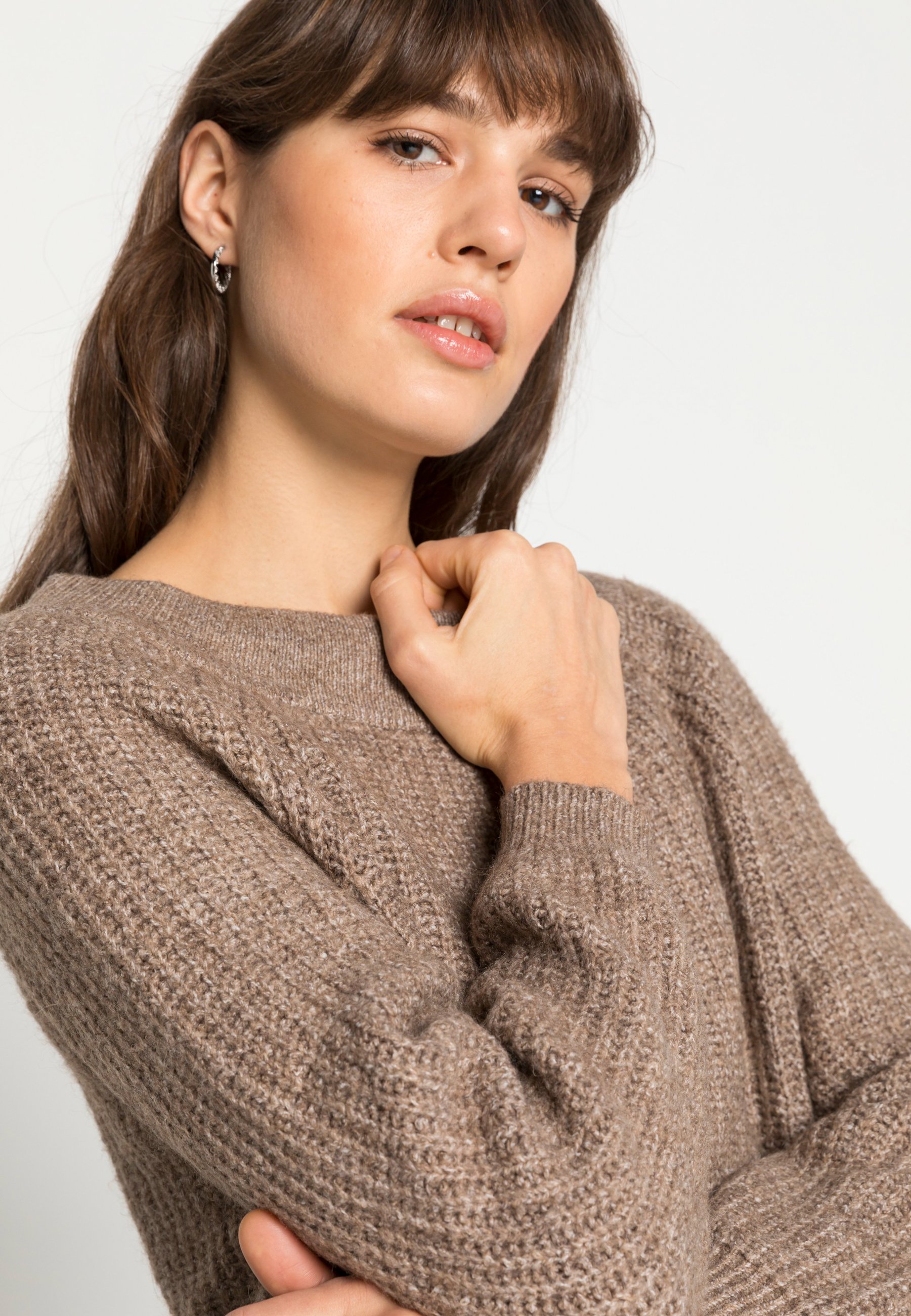 Even\u0026Odd OFF SHOULDER JUMPER 