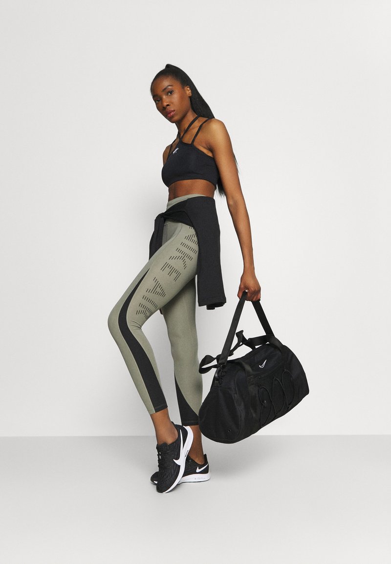 Nike Performance ONE CLUB BAG UNISEX - Sports bag - black/black/white