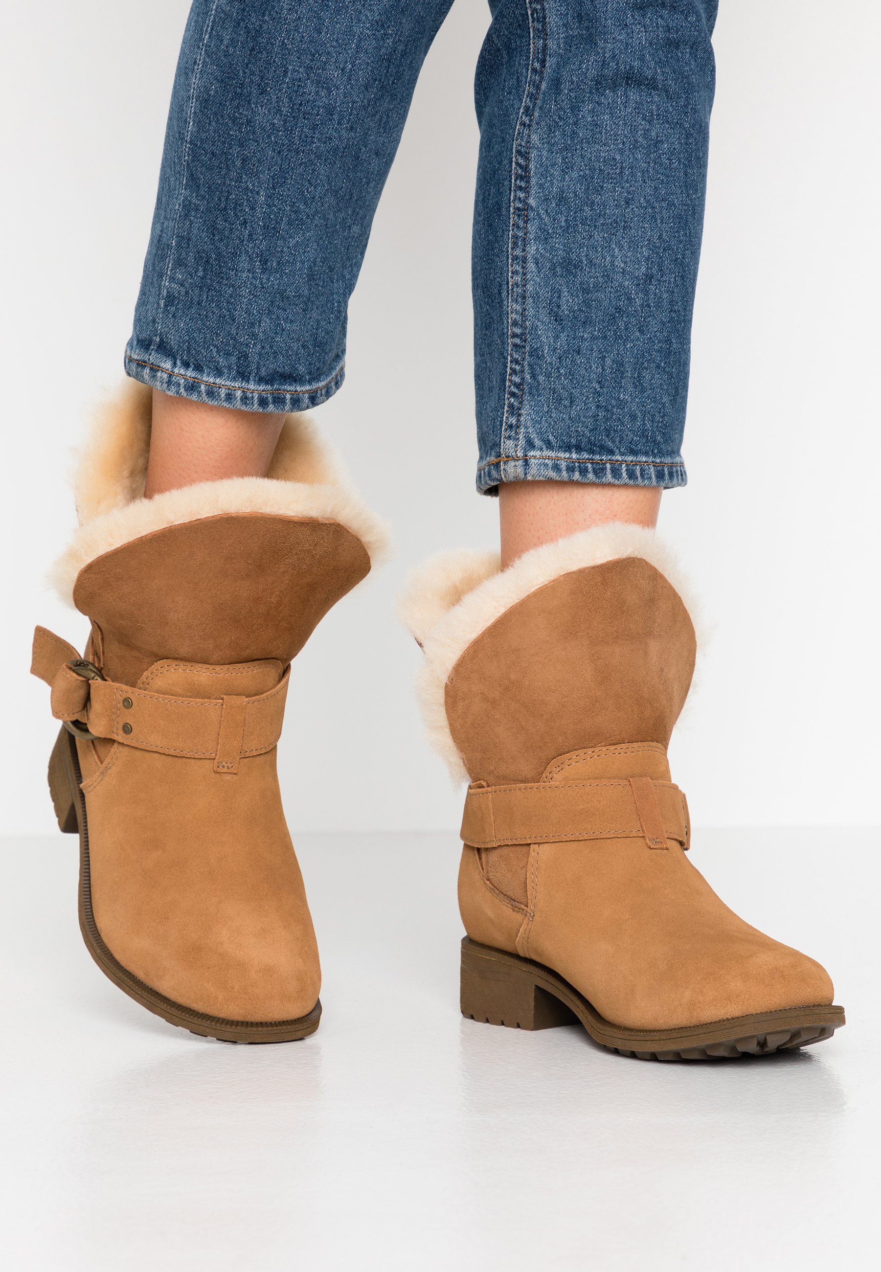 ugg bodie ugg bodie