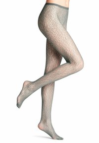 Calze semitrasparenti con motivo di pizzo in un grigio tenue, caratterizzate da una texture liscia e una vita elastica per una vestibilità aderente.