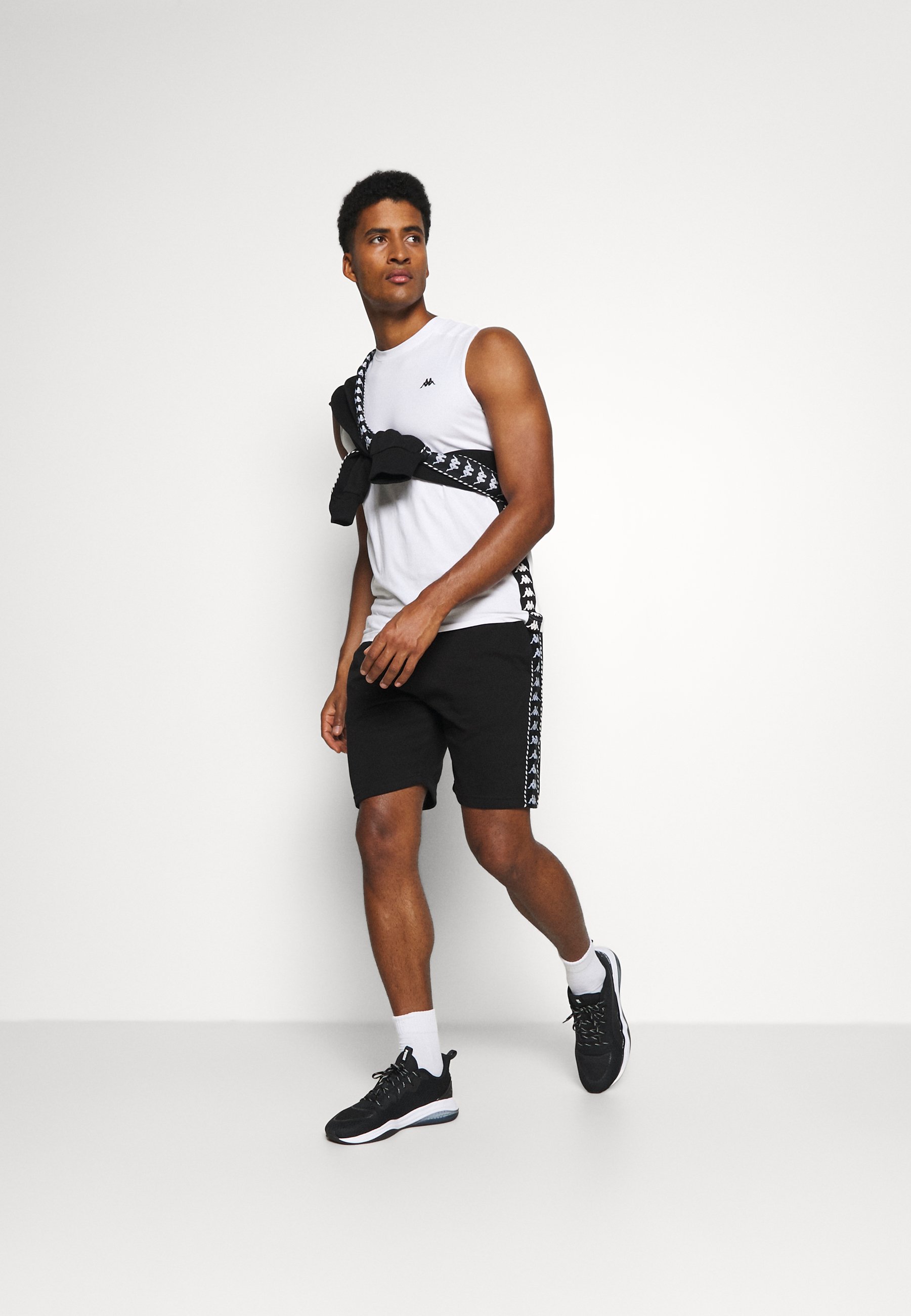 Kappa ITALO - Pantaloncini sportivi - caviar/nero - Zalando.it