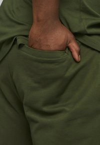 Puma CLASSICS  - Tréningruha alsók - myrtle