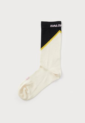 PULSE CREW UNISEX - Sports socks - vanilla ice/cyclamen/cress green