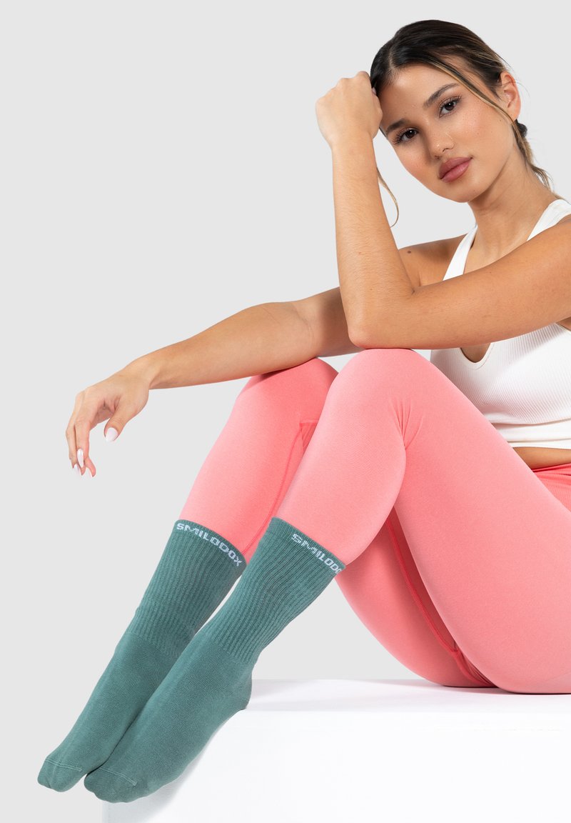 Smilodox TENNIS 2ER PACK  - Calcetines de deporte - grün