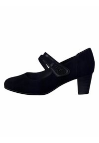 Zapato Mary Jane de ante negro con tacón bajo, que cuenta con una tira plana y detalles decorativos de cortes en los laterales. Textura suave, punta redondeada.