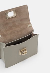 Furla MINI CROSSBODY - Mala a tiracolo - marmo