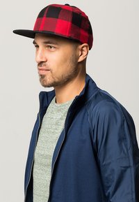 Flexfit Keps - black/red