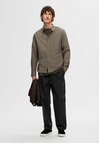 Selected Homme SLIMOWEN-BRUSHED NOOS - Overhemd - morel