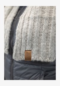 Unausgewählt, light grey