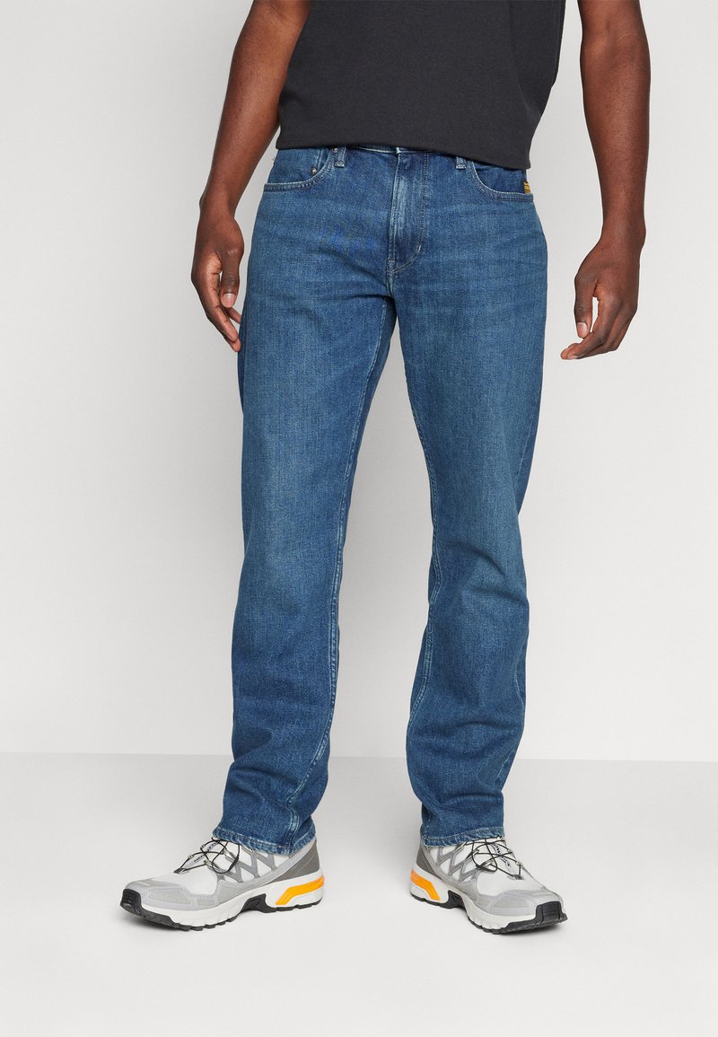 G-Star Mosa Straight Fit Jeans (D23692-B479) worn in black ab 67,99