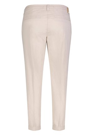 Pantaloni beige con vestibilità regolare, caratterizzati da una texture liscia, vita media, due tasche posteriori e orli arrotolati. Design semplice con dettagli minimi.