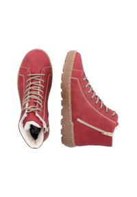 Rote Ankle Boots aus glattem Leder mit Schnürung an der Vorderseite, mit Fell gefüttert und seitlichem Reißverschluss. Dicke, strukturierte Gummisohle mit Grip-Funktionen.