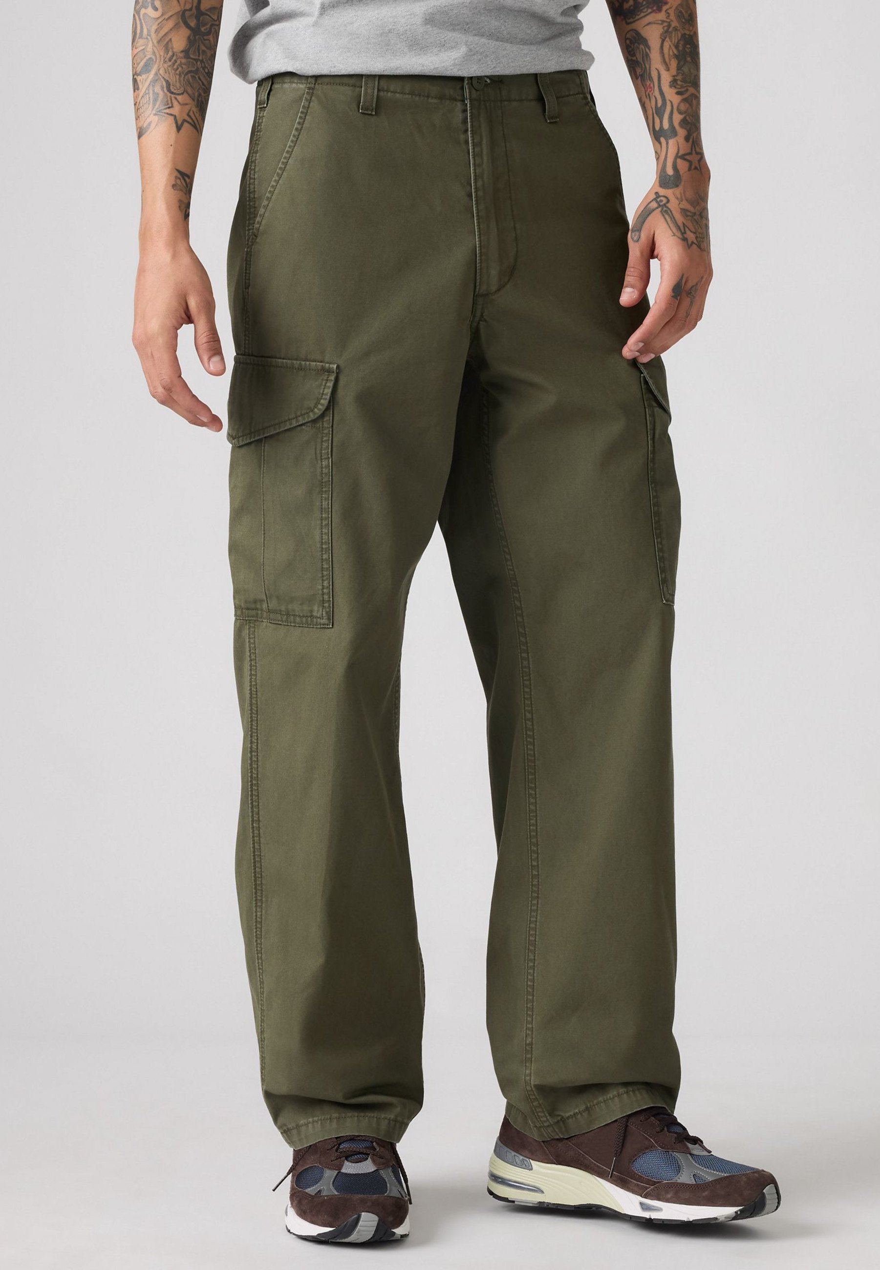 Levi's® XX CARGO BAGGY - Cargo trousers - forest night/khaki