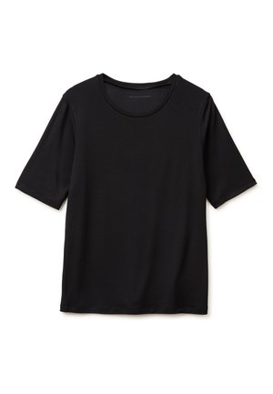 Zwart T-shirt met korte mouwen en ronde hals, plat gelegd op een witte achtergrond, met een gladde stof en een eenvoudig ontwerp.