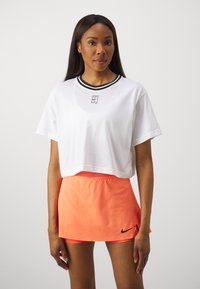 Nike Performance HERITAGE CROP TEE - Camiseta deportiva - white