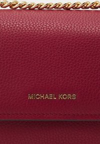 MICHAEL Michael Kors CLAIRE  czerwony