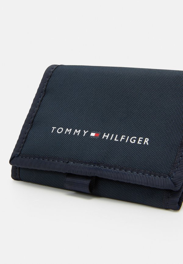 ESSENTIALS WALLET UNISEX – Geldbörse