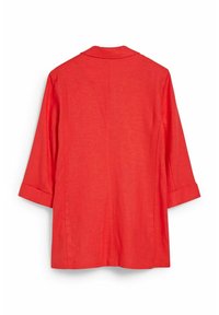 Blazer rouge à manches longues avec poignets retroussés, couture visible au centre du dos et col cranté, vu de dos sur fond blanc.