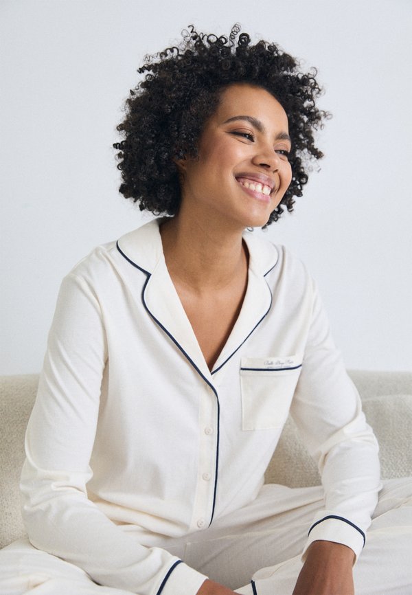 SUITE CLASSIC - Pyjama set - ecru