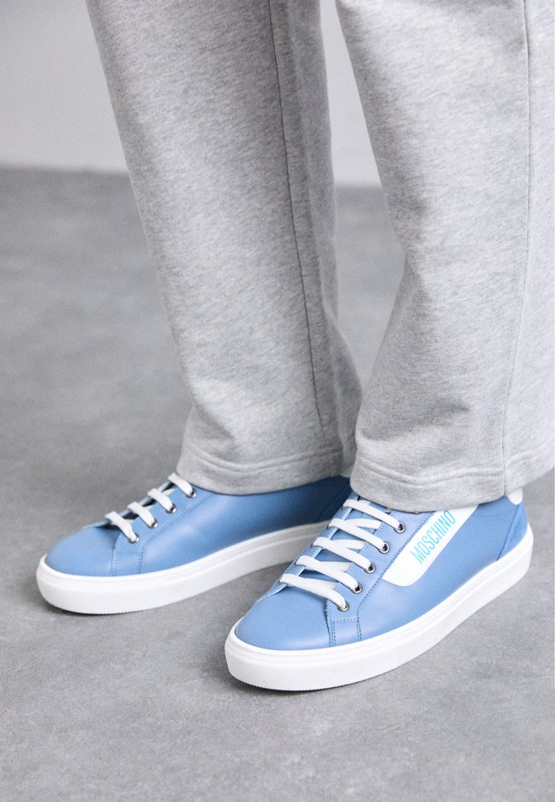 MOSCHINO Trainers - azzurro/bianco