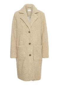 Abrigo largo de color beige, de felpa, con cuello entallado, dos bolsillos frontales y cuatro botones. Tela suave y texturizada que proporciona calidez y comodidad.