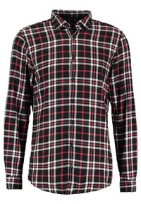 Svart och röd rutiga långärmad skjorta med knapppfront, krage och en mjuk fibrstruktur. Mönstret är en klassisk rutig design.