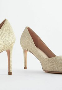 Next WIDE FIT FOREVER COMFORT POINT TOE MID COURT - Decolleté - shimmer