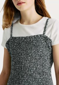Marks & Spencer SHIRRED - Denní šaty - black mix