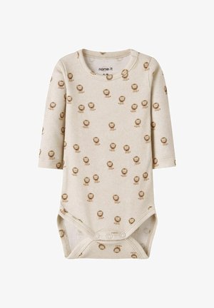 Crèmestevig babyrompertje met lange mouwen, kleine bruine leeuwengezichtjes en drukknoopsluiting onderaan.