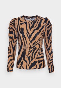 Maglietta a maniche lunghe color sabbia con strisce nere a zebra. Presenta dettagli arricciati sulle spalle e un classico scollo rotondo. Tessuto morbido e testurizzato.