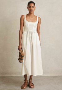 Reiss REGULAR FIT - KORI PERFORATED MIDI  - Jurk - ivory