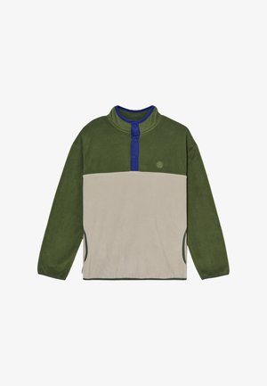 Pullover in pile a manica lunga con parte superiore e maniche verdi, metà inferiore beige, patta del colletto blu con bottoni e tasche laterali.