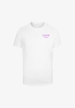 Balti medvilniniai marškinėliai su šviesiai violetiniu grafiniu užrašu „Daikoku Futo Tuning Club“ viršutiniame kairiajame skyriuje. Trumpomis rankovėmis, klasikinio stiliaus.