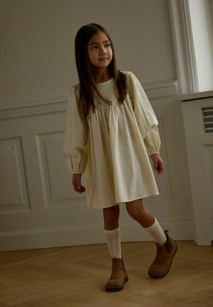 Lil' Atelier, Robe de jour - turtledove