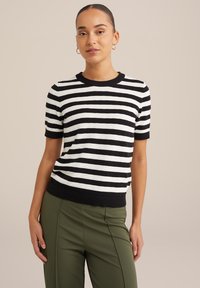 Printtipaita - black