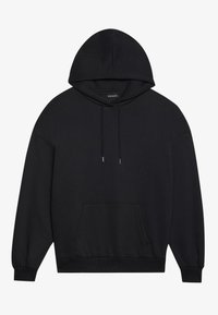 Černá mikina s kapucí vyrobená z bavlněné směsi. Obsahuje přední klokankovou kapsu, šňůrku na stažení a žebrované manžety a spodní lem.