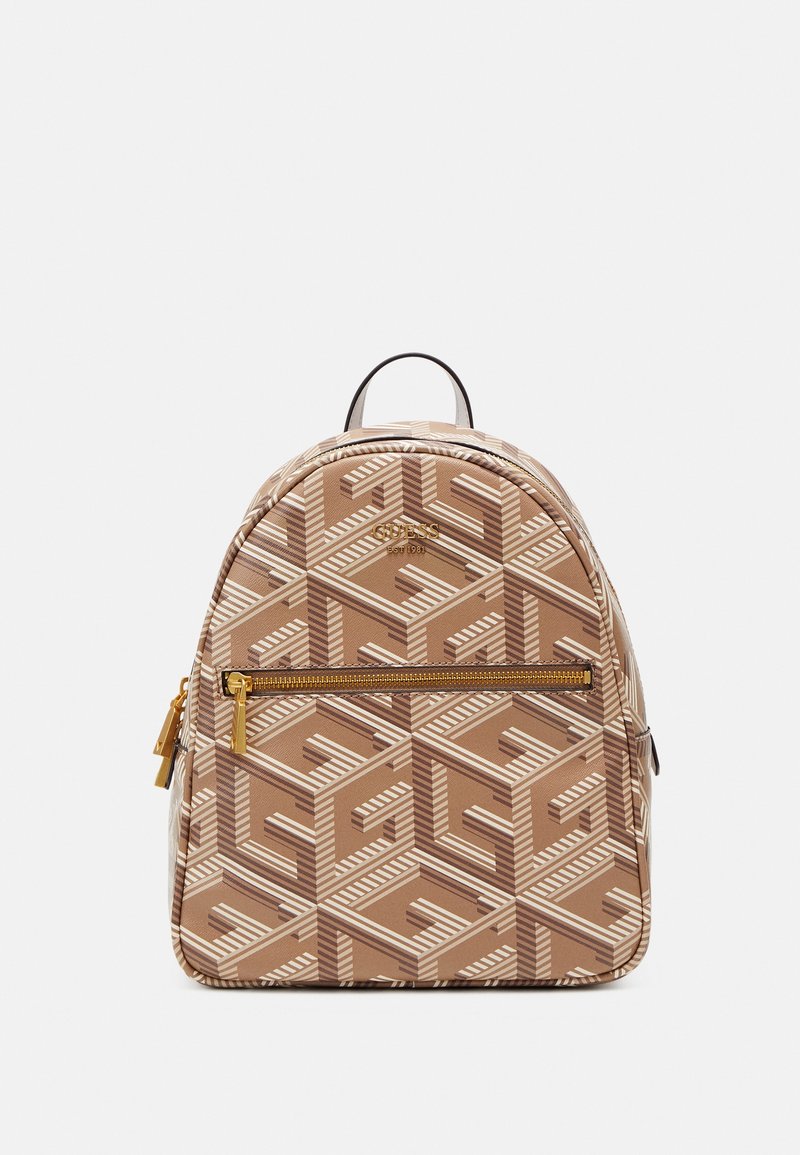 Hnědý batoh s geometrickým vzorem, přední kapsou na zip a zlatými kovovými doplňky. Hladký texturovaný povrch.