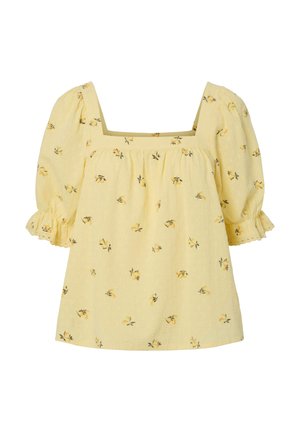 Geel bloemenblouse van textuurstof, met een vierkante halslijn en korte pofmouwen met een gerimpelde zoom. Kleine bloemmotieven zichtbaar.