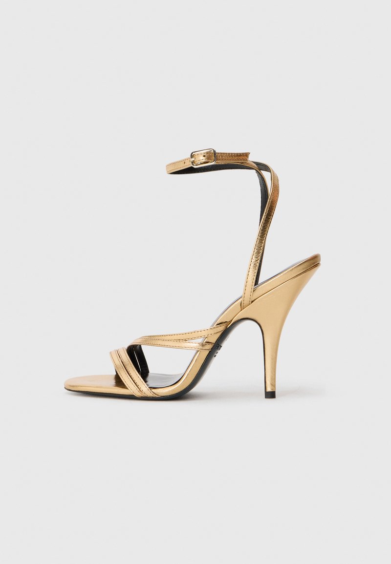 PATRIZIA PEPE Sandalen met hoge hak goudkleurig PATRIZIA PEPE Sandalen met hoge hak goudkleurig